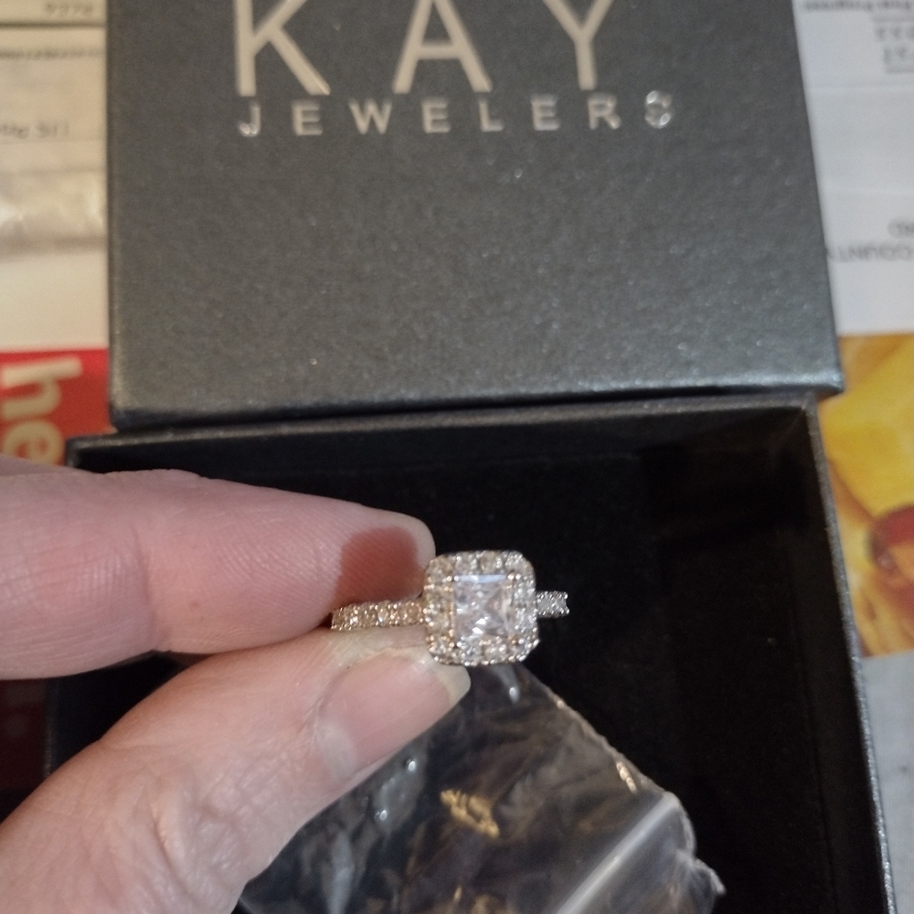 Kay Jewelers bridal collection 1 3/8 CT TW 14k White Gold Wedding Ring